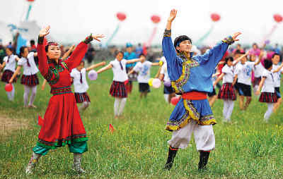 内蒙古乌兰牧骑传承草原文化